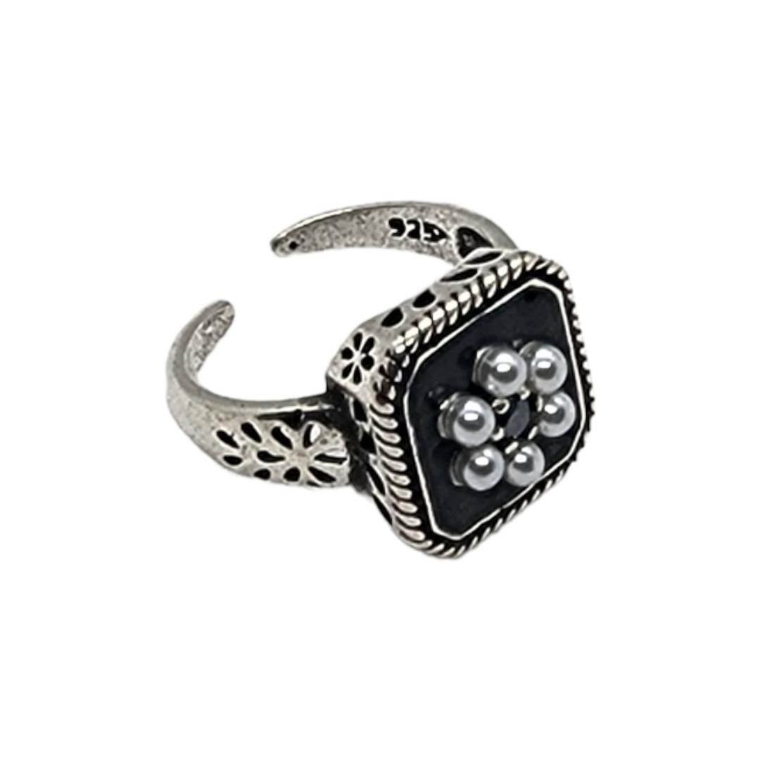 Adjustable Ring - Silver Flower