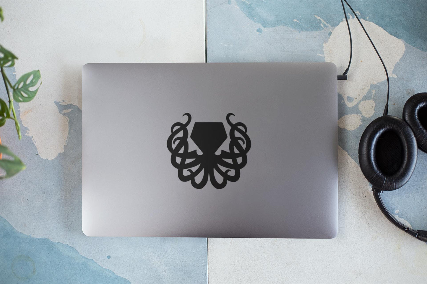 Dragonage Veilguard Lords of Fortune Faction decal for laptop, car, window, mirror, bumper, mug, water bottle, or more!
