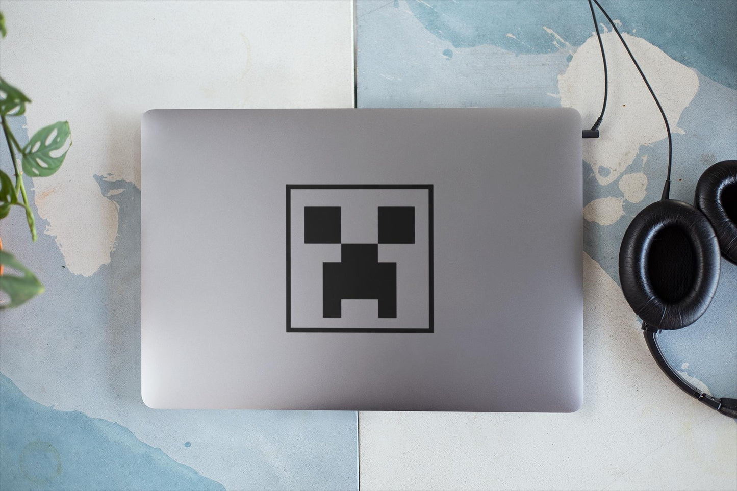 Minecraft Creeper Icon Vinyl decal for laptop, car, window, mirror, bumper, mug, water bottle, or more!